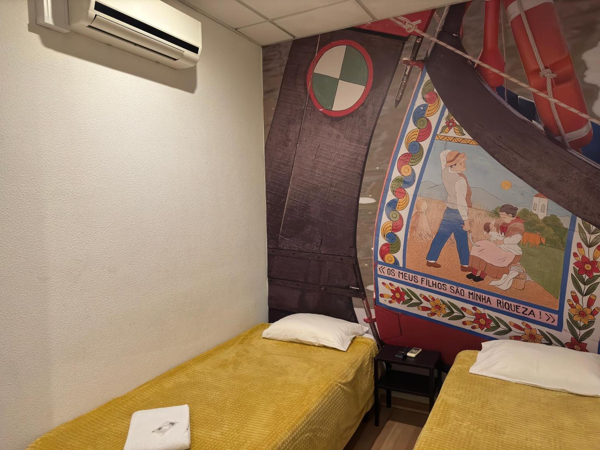 Peters Guesthouse アヴェイロ エクステリア 写真