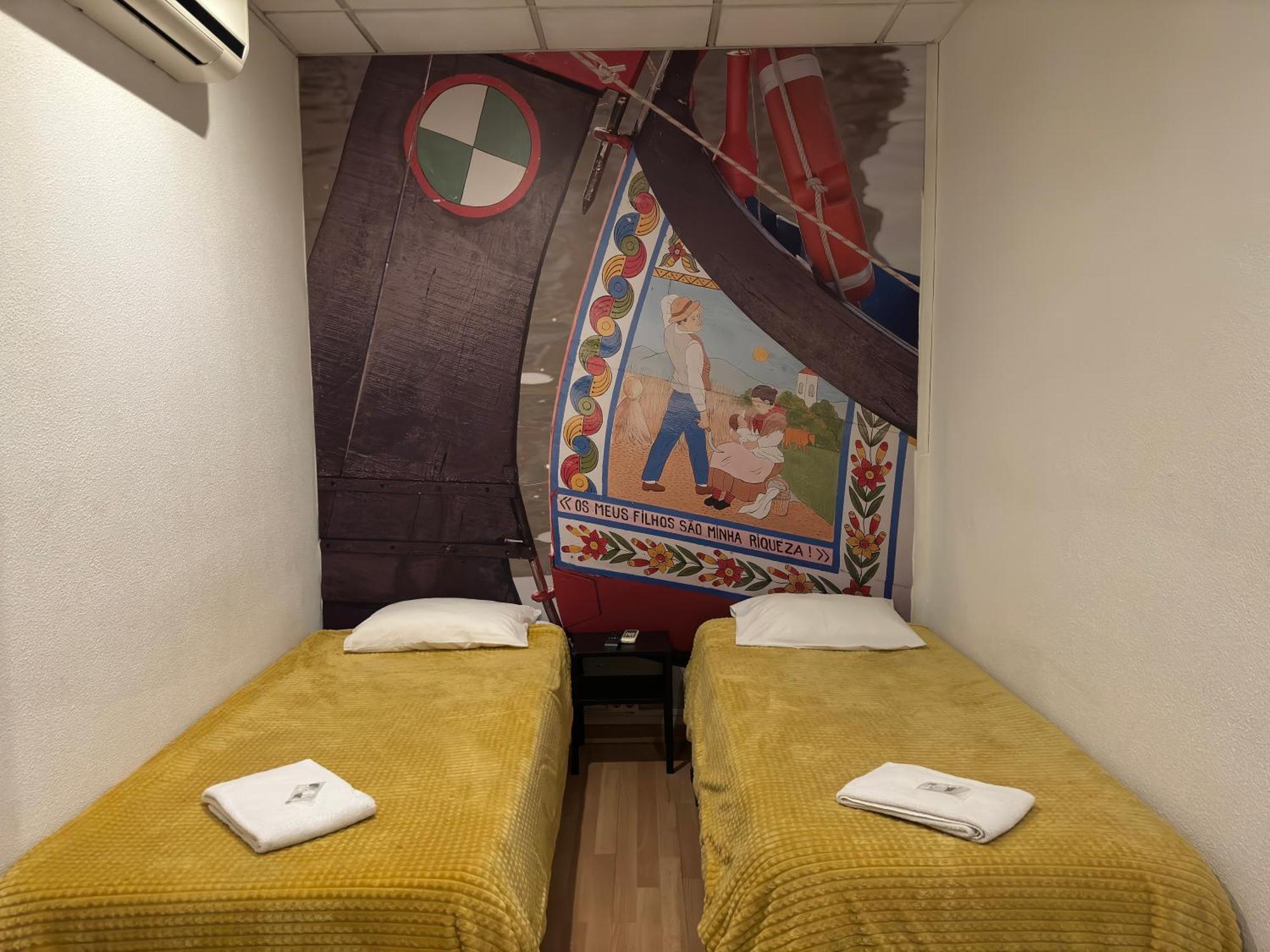 Peters Guesthouse アヴェイロ エクステリア 写真